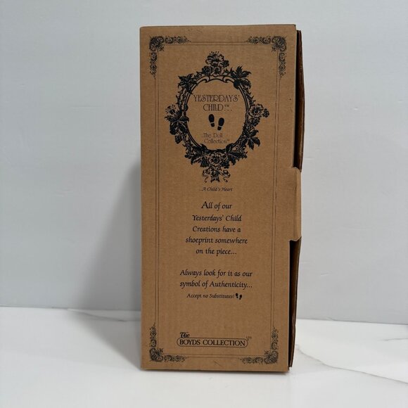 Yesterdays Child Erin Lynn & Squirt 4810 Boyds Collection Porcelain Doll COA NEW - Picture 8 of 11